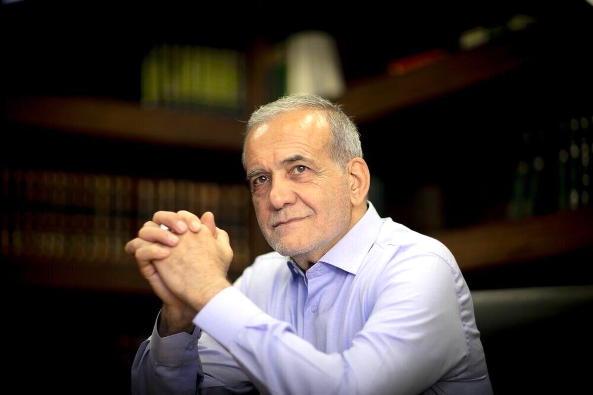 هشدار یک اقتصاددان به پزشکیان درباره نرخ ارز
