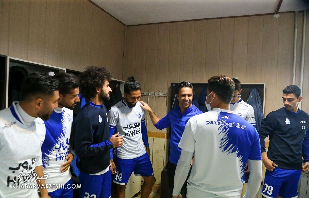 بازیکنان استقلال: به جای پاداش، واکسن بزنید