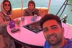 لاکچری بازی ساره بیات و یکتا ناصر وسط آب! +عکس