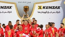 تصاویر جالب هنرمندان پرسپولیسی در استادیوم آزادی