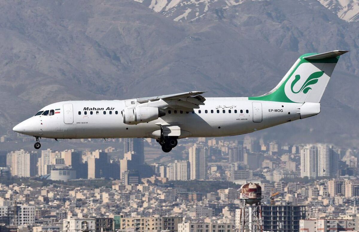 حادثه هوایی در کرمان؛ هواپیمای ماهان با دم به زمین خورد