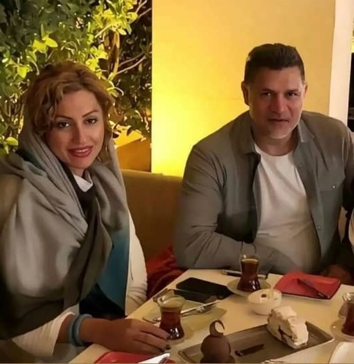  علی دایی بعد  از ایام عزاداری ماه محرم به ایران برگشت | عکس علی دایی در یک رستوران لاکچری