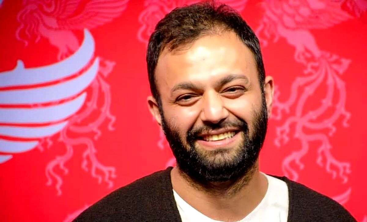 چهره رنگی و بهت‌زده صابر ابر در عمق تابستان! + عکس