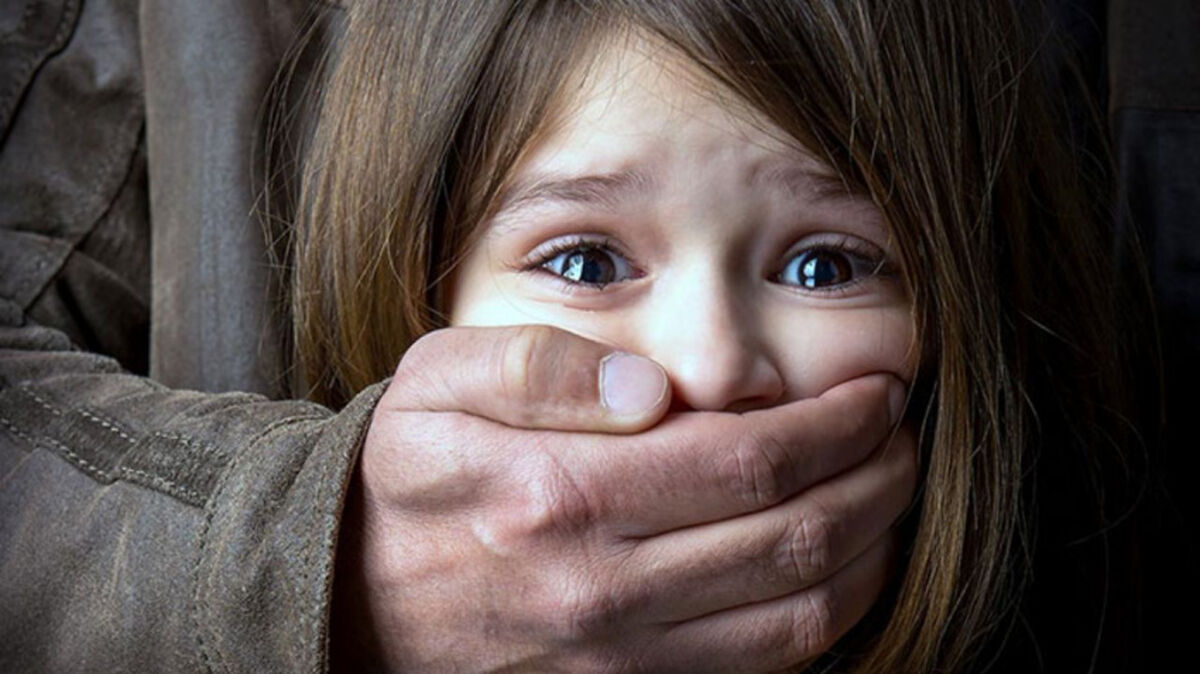 آزار جنسی دانش‌آموزان توسط معلم ۵۵ ساله| جزئیات ماجرا