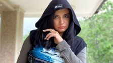 لیندا کیانی با کیف عجیبش حاشیه ساز شد+عکس