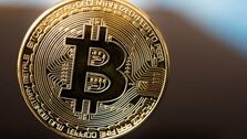 بیت‌ کوین در انتظار سقوط بیشتر | بازار ارز دیجیتال در شرایط بحرانی