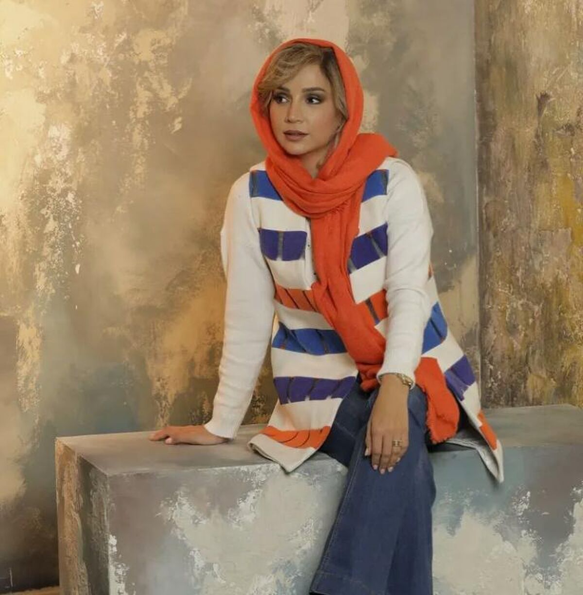 سلفی آسانسوری شبنم قلی خانی با لباس اسپورت شیک