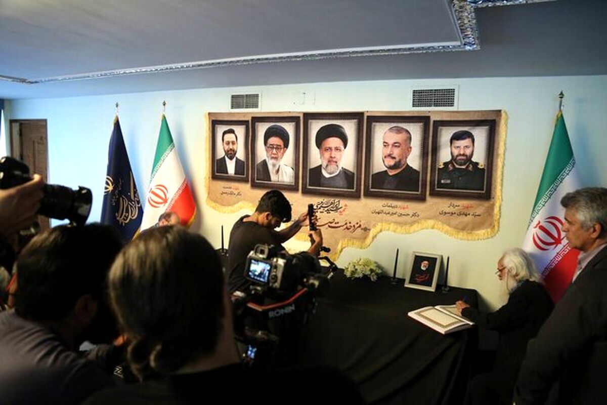 تصویر بنر شهرداری برای شهید رئیسی که دردسرساز شد 