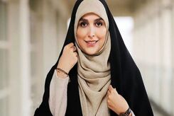 مژده لواسانی، مجری تلویزیون ایران در پاریس | پوشش زیبای مژده لواسانی در پاریس
