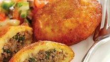 طرز تهیه و مواد لازم کوکو سیب زمینی شکم پر