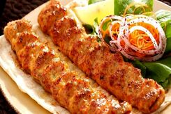 (ویدئو) طرز تهیه کباب کوبیده مرغ به سبک ترکیه‌ای