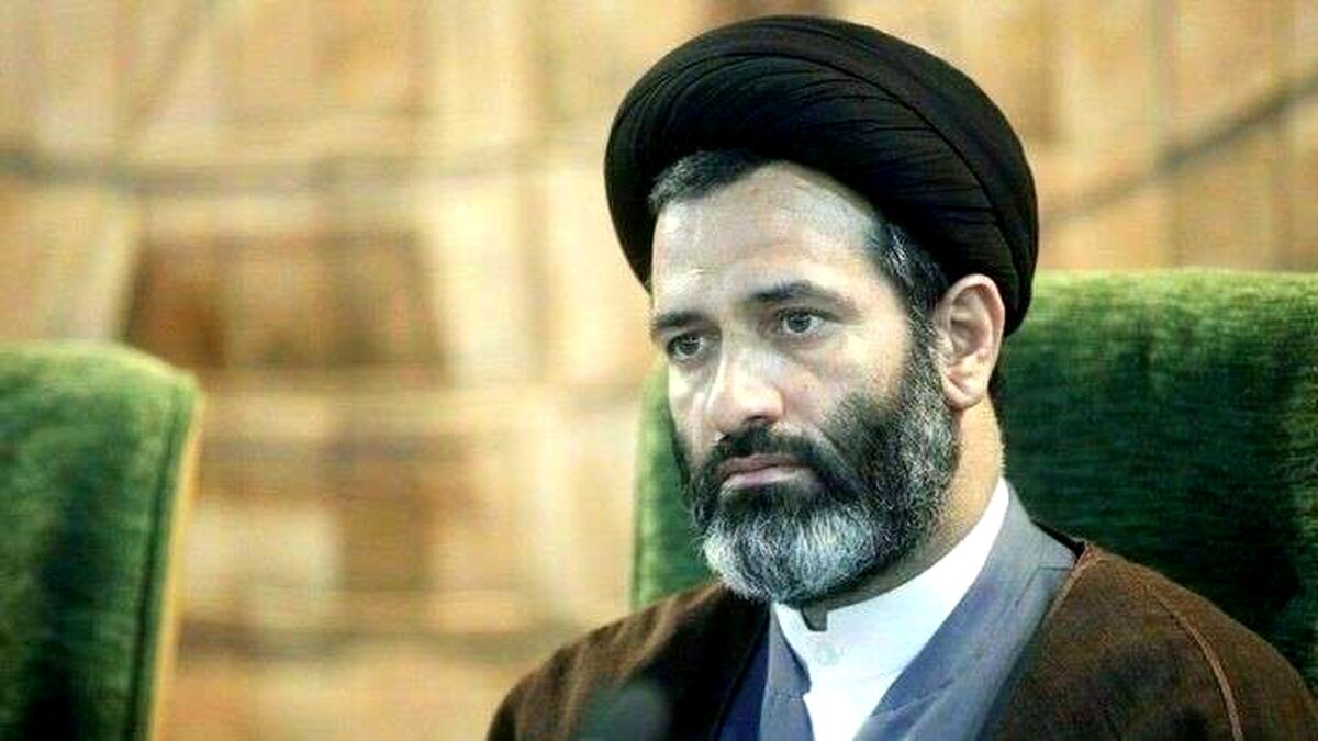 نائب رئیس کمیسیون صنایع و معادن مجلس: خروج سرمایه از کشور با حذف معافیت مالیات مناطق آزاد