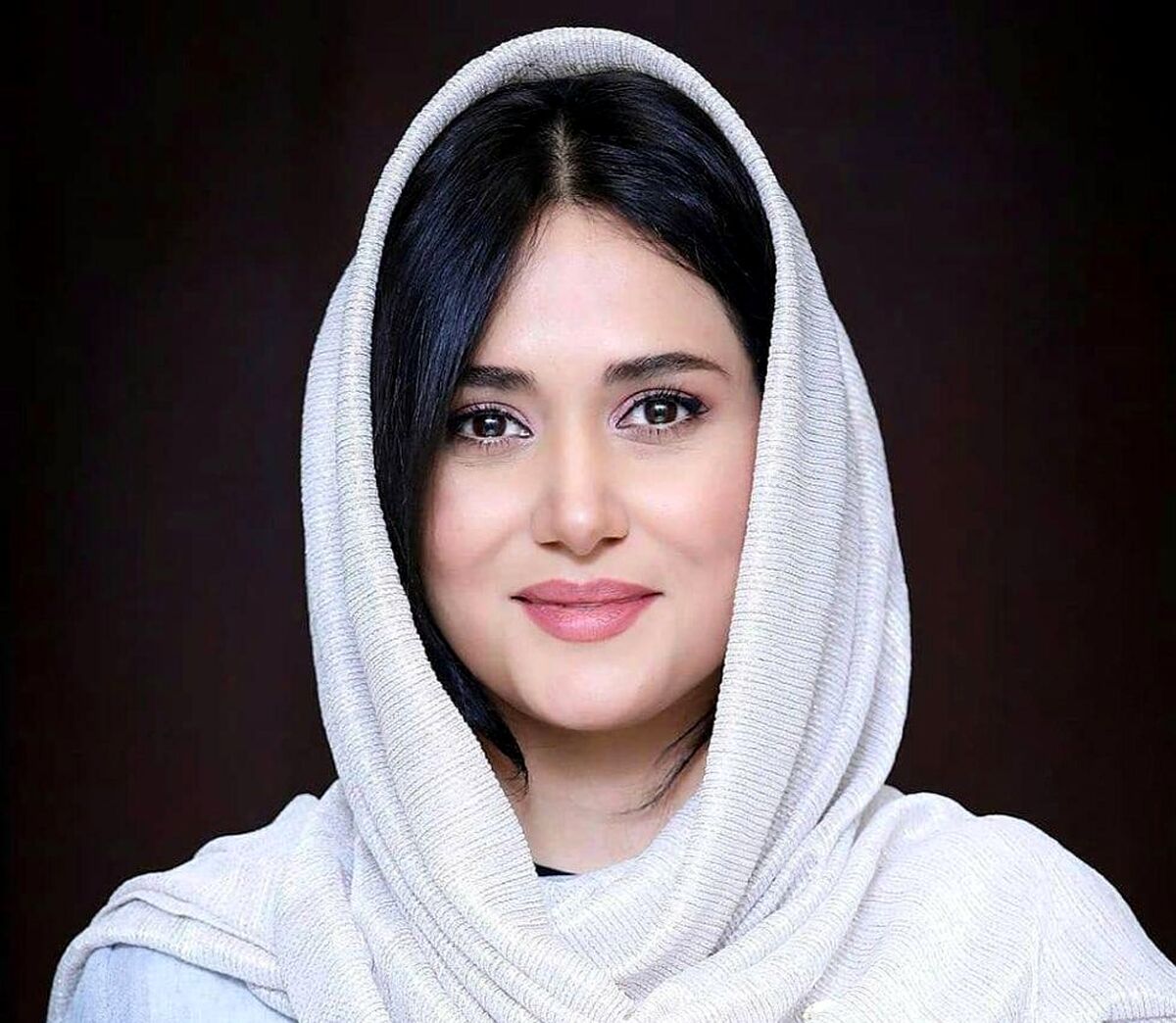  واکنش پریناز ایزدیار به دیالوگ سمیه نرو+فیلم
