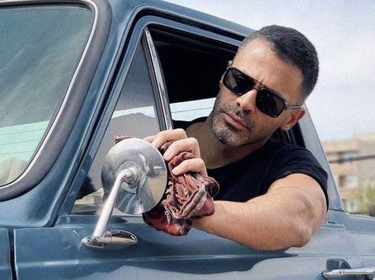 عکس‌های جنجالی سیروان خسروی با لباس‌های سیاه و لاکچری+عکس