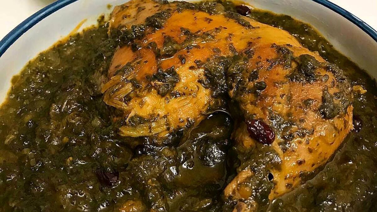 خورش آلو اسفناج را با این دستور معرکه درست کنید + مواد لازم