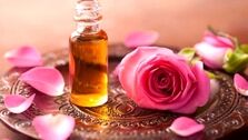 استشمام عطر خوش گلاب برای روزه‌داران مفید است