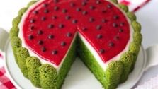 روش تهیه کیک هندوانه مخصوص شب یلدا