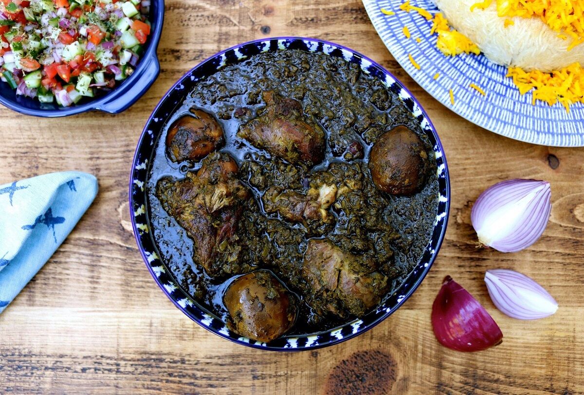 قورمه سبزی در شهرهای مختلف ایران چطور تهیه می‌شود؟